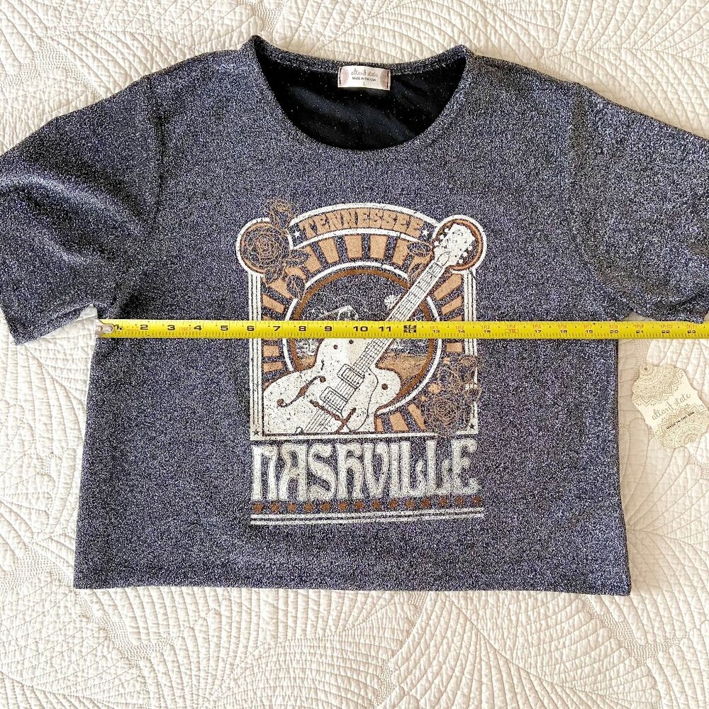 Altar'd State Sparkly Metallic Silver Nashville Graphic Cropped Shirt Size L - Picture 8 of 9